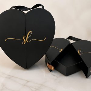 Split Heart Gift Box With Clipper Small 26.5x26x6cm
